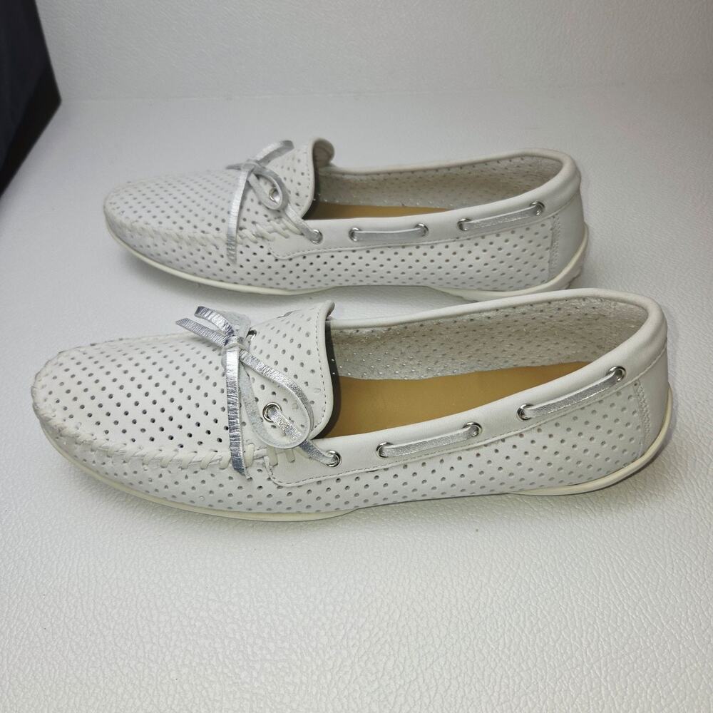 Robert Zur Shoes 7.5 Narrow White Leather Moccasin Bow Slip On Driving
